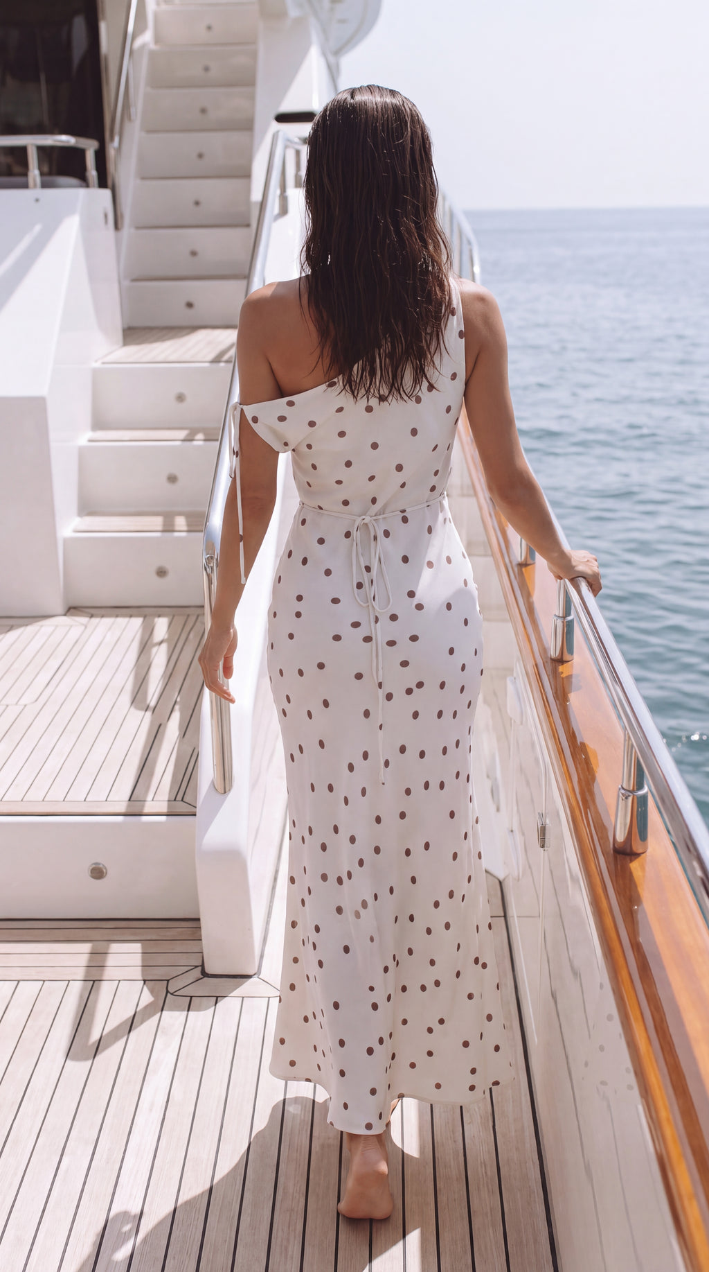 VESTIDO LUNARES