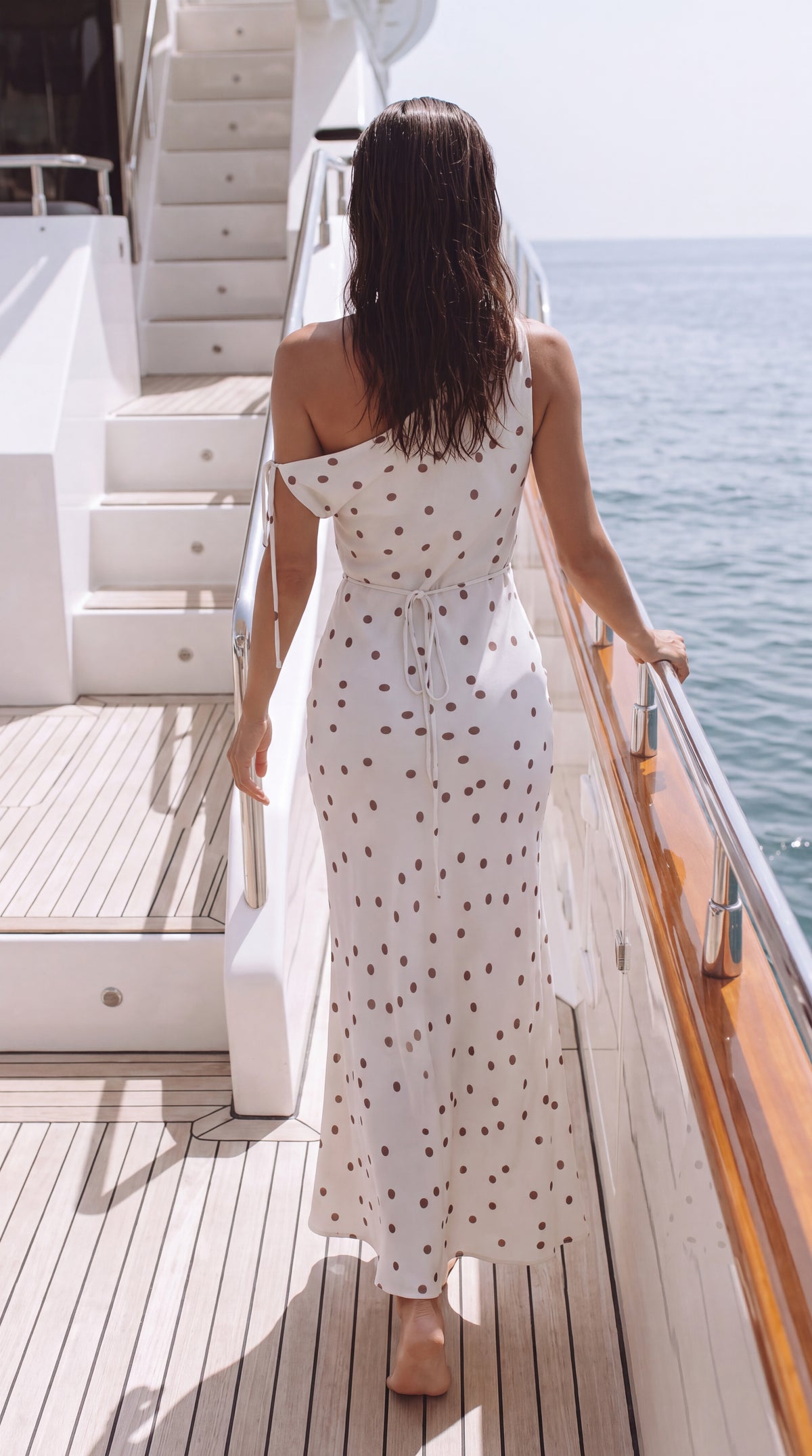VESTIDO LUNARES