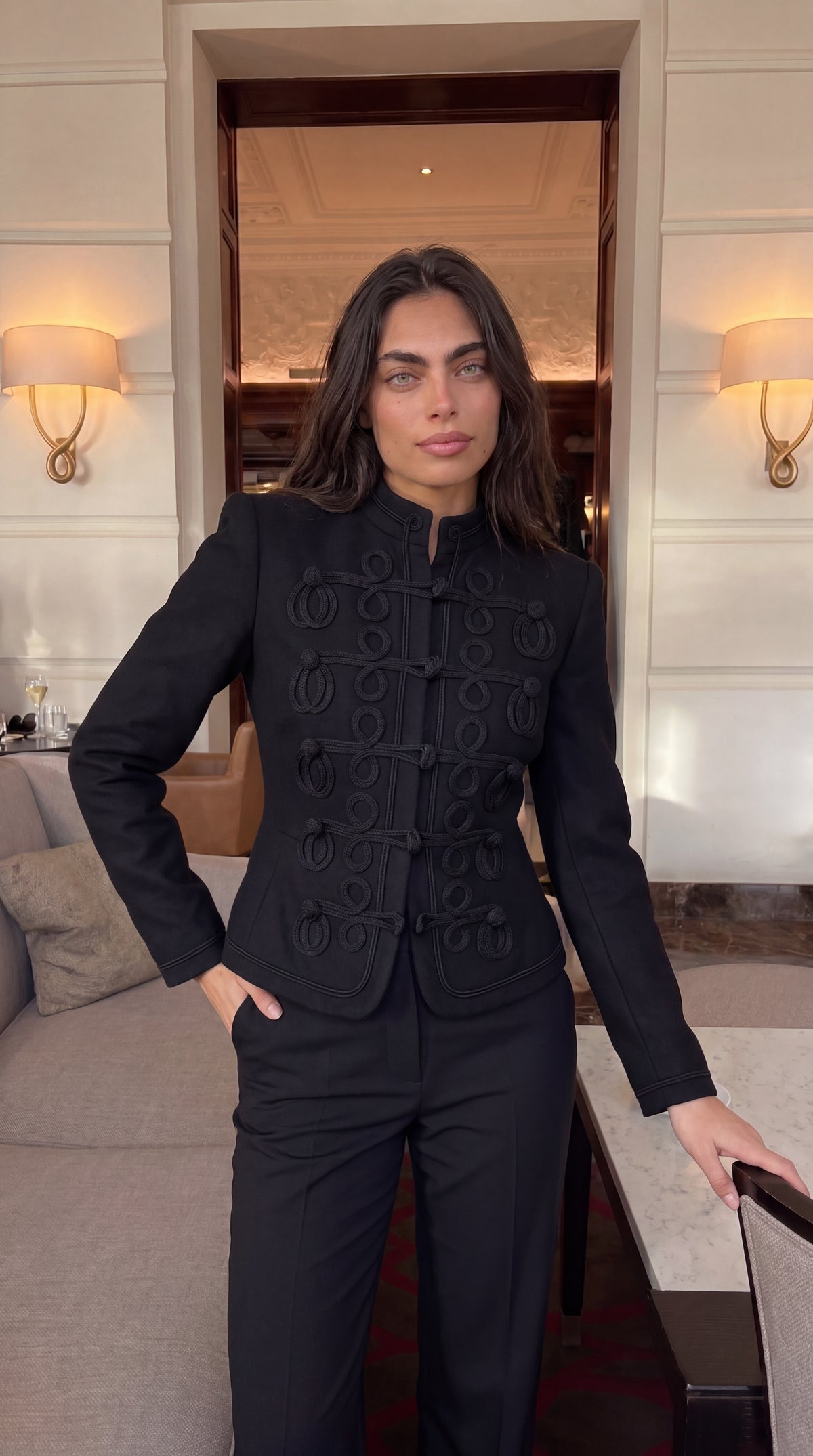 CHAQUETA BORDADOS