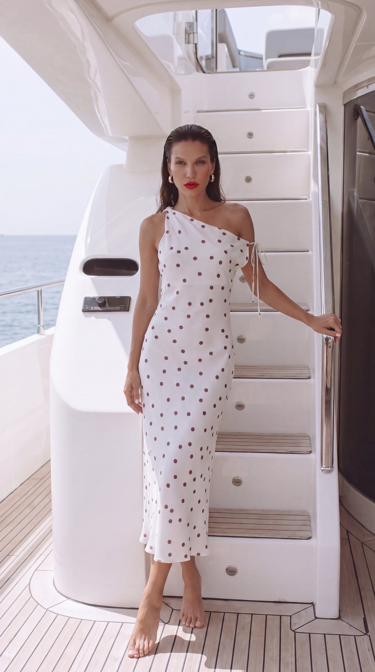 VESTIDO LUNARES