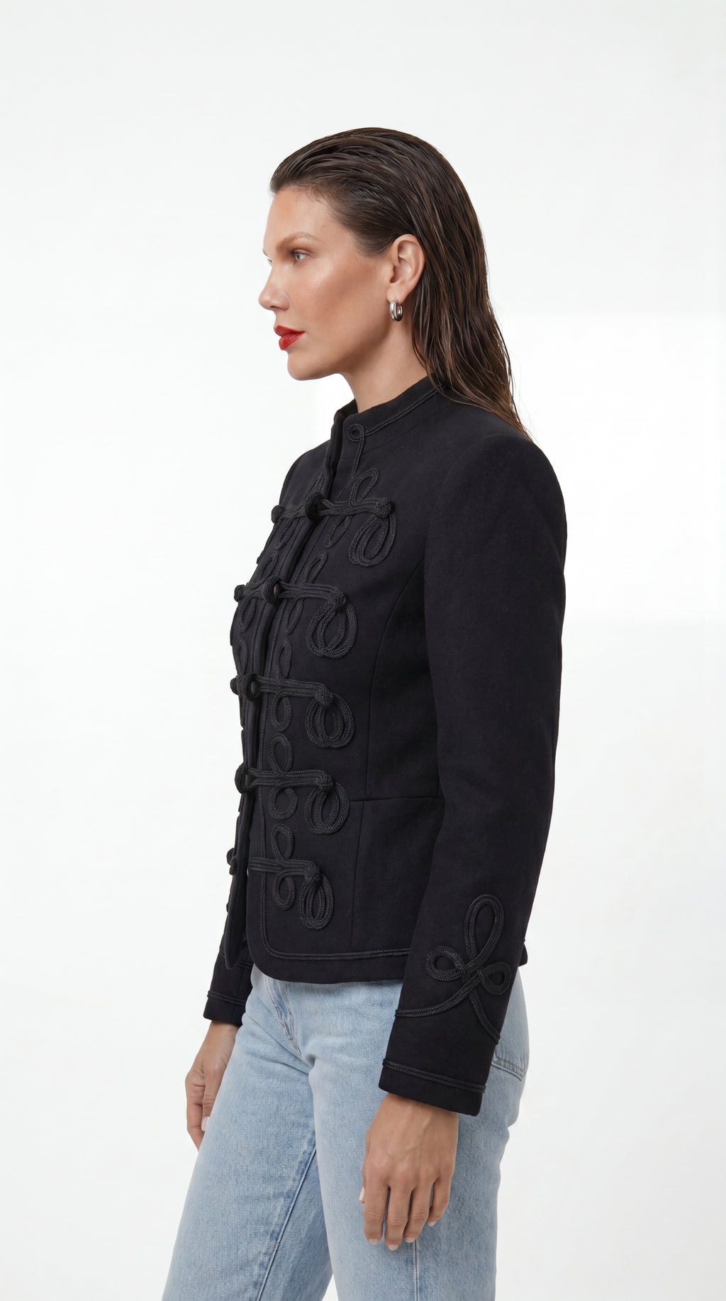 CHAQUETA BORDADOS