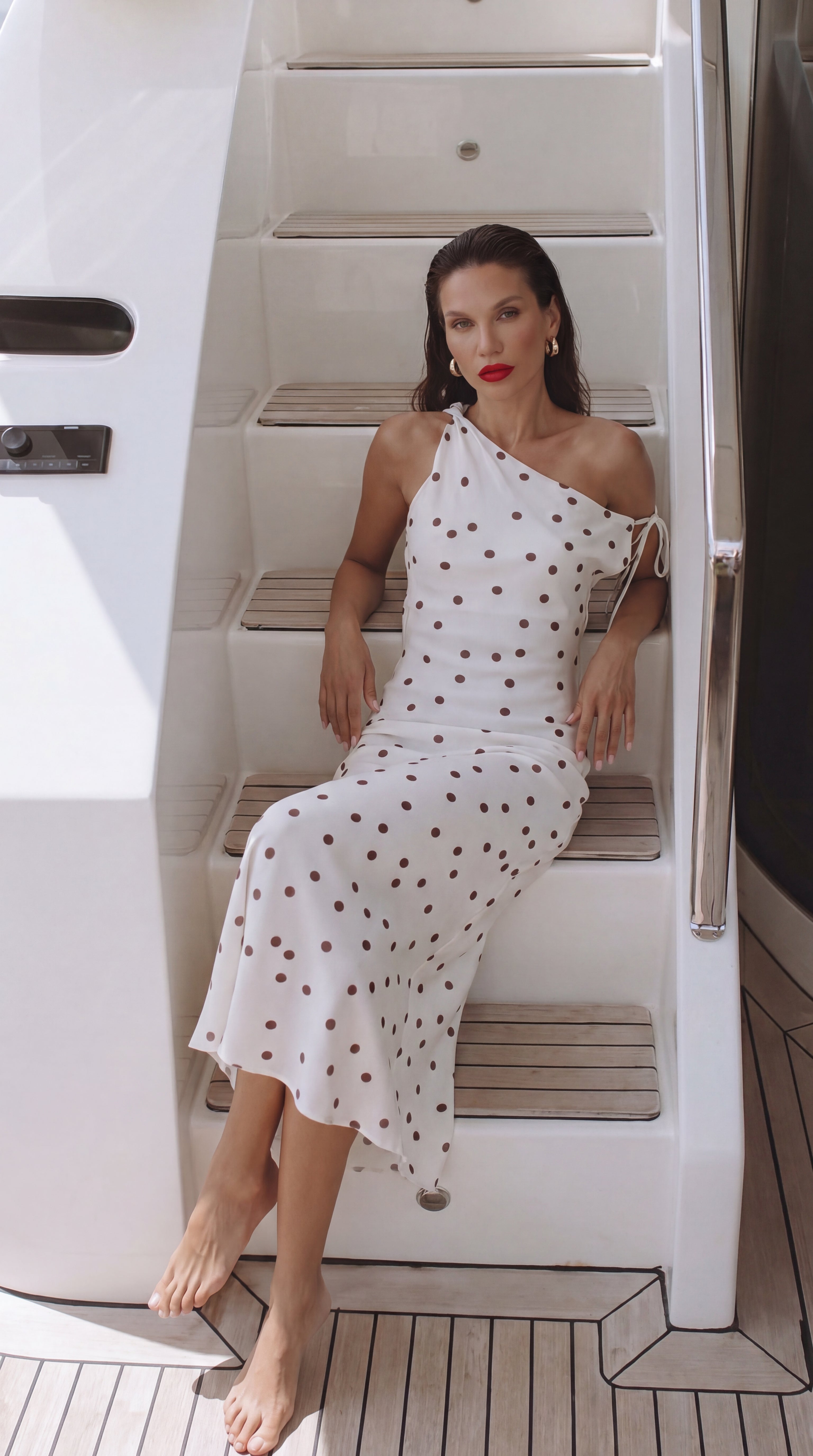 VESTIDO LUNARES