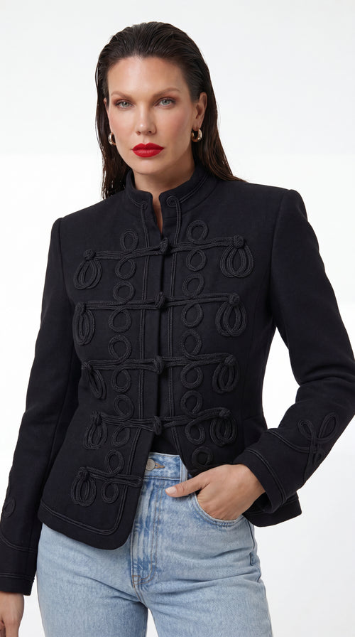 CHAQUETA BORDADOS