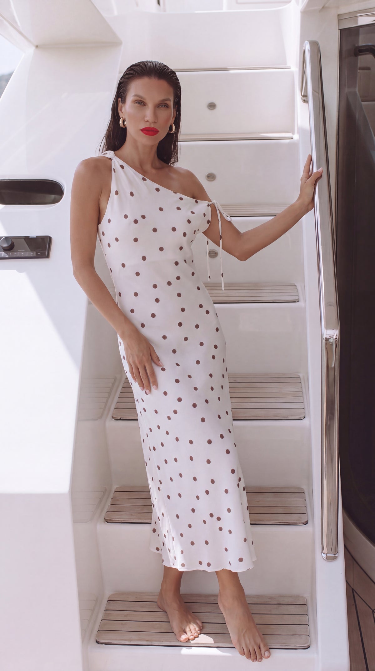 VESTIDO LUNARES